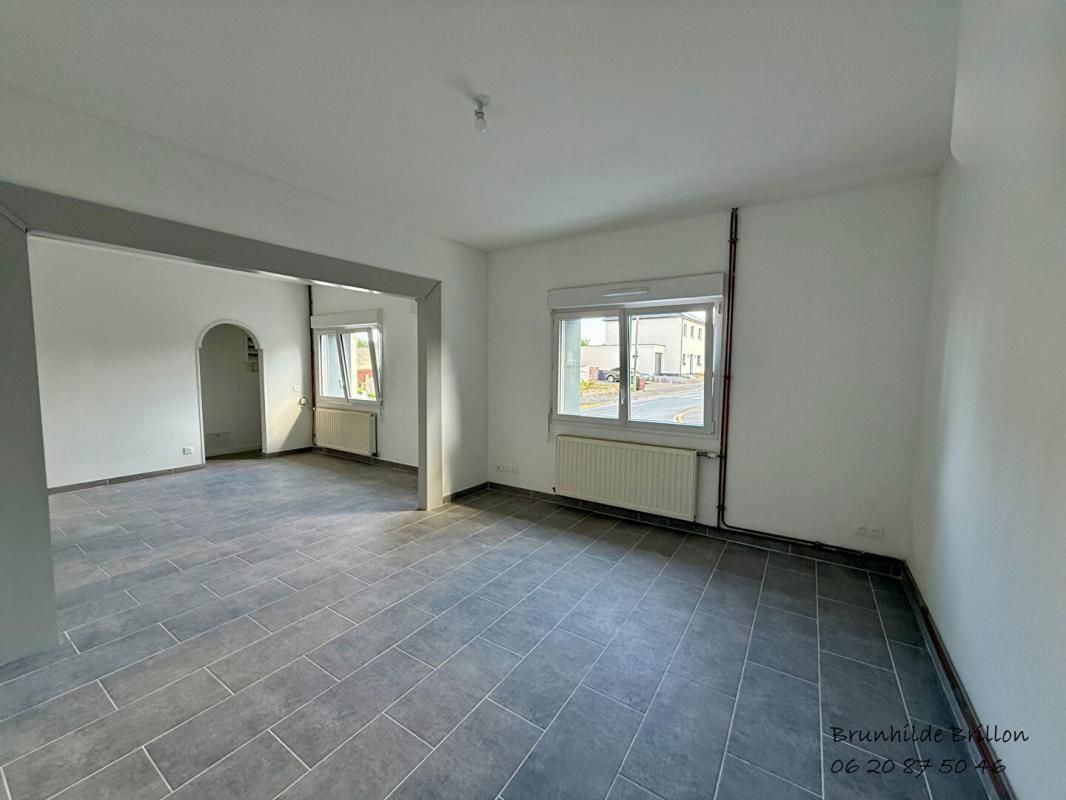 VIMY Maison rénovée Vimy 2 à 3 chambres, jardin 3