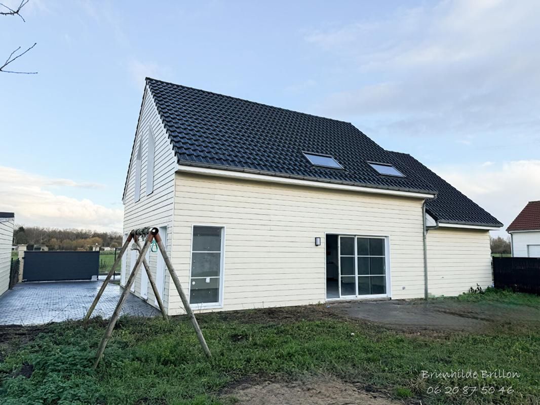 LA BASSEE Maison individuelle de 2010, 5 chambres, bureau, garage, stationnement, jardin 4