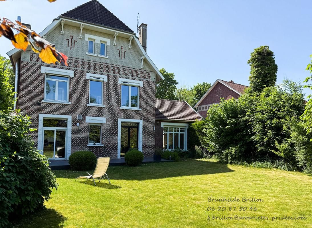 LENS Maison d'ingénieur, 5 chambres, jardin généreux, 2 garages 2