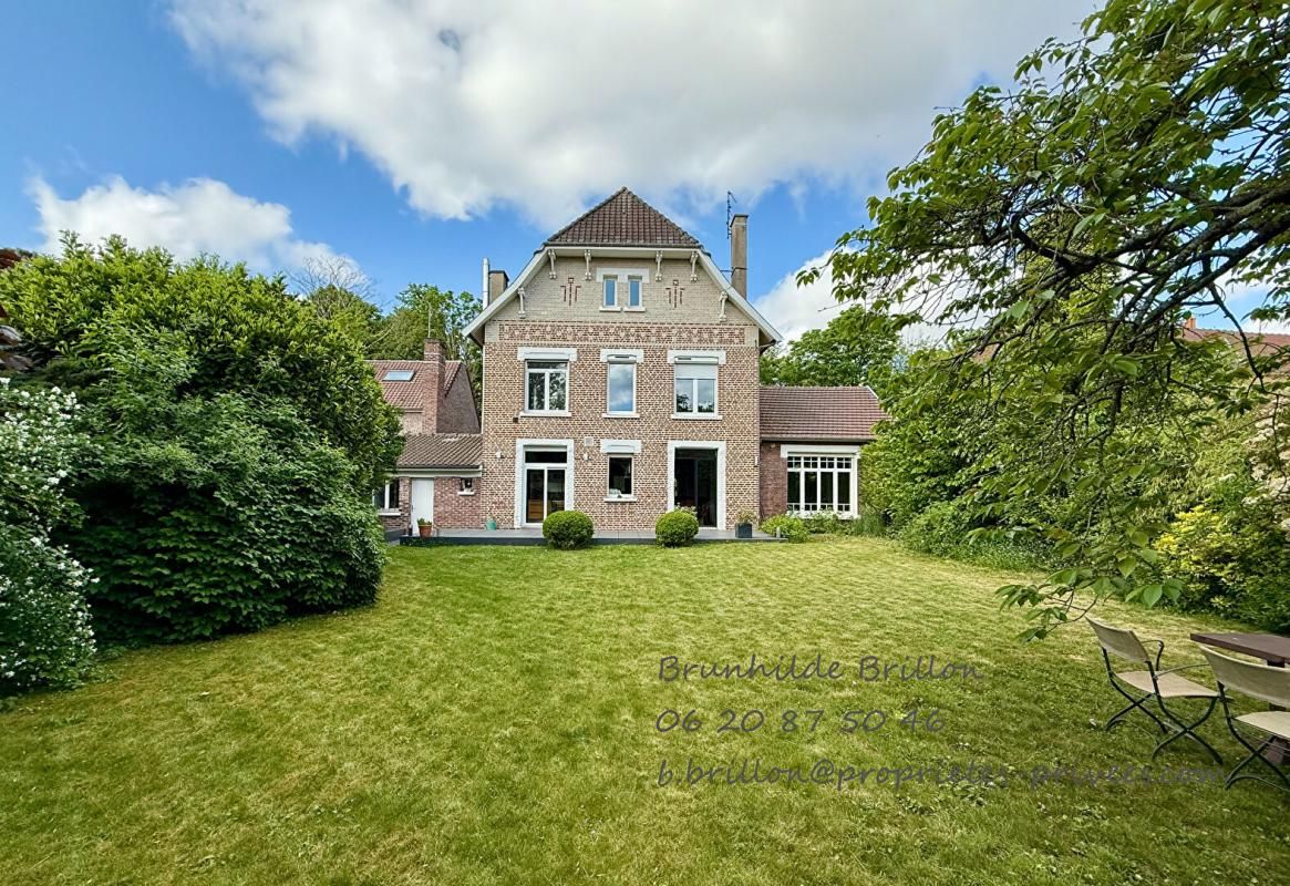 LENS Maison d'ingénieur, 5 chambres, jardin généreux, 2 garages 3