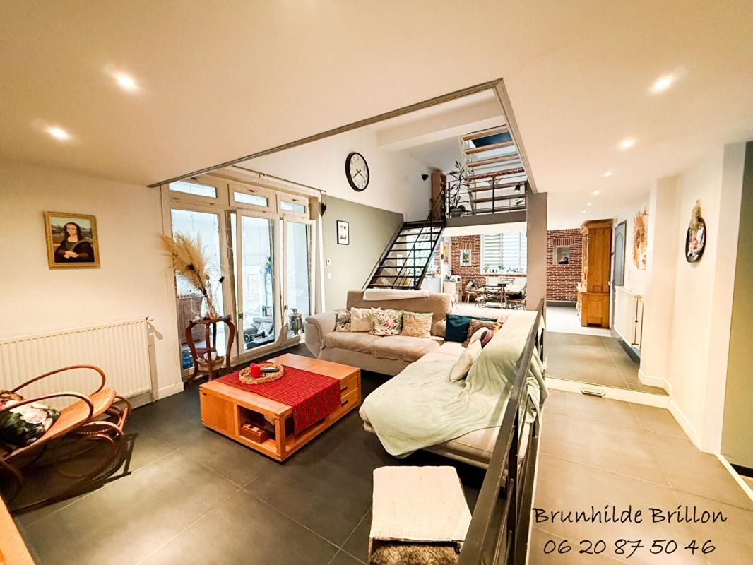 GRENAY Maison Bourgeoise semi plain-pied, 5 chambres, 225M², terrasse, jardin, garage 3